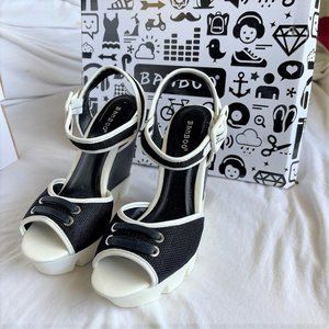 NIB Black & White Ellen Wedge Sandal Sz 8 Canvas Fabric Ankle Strap